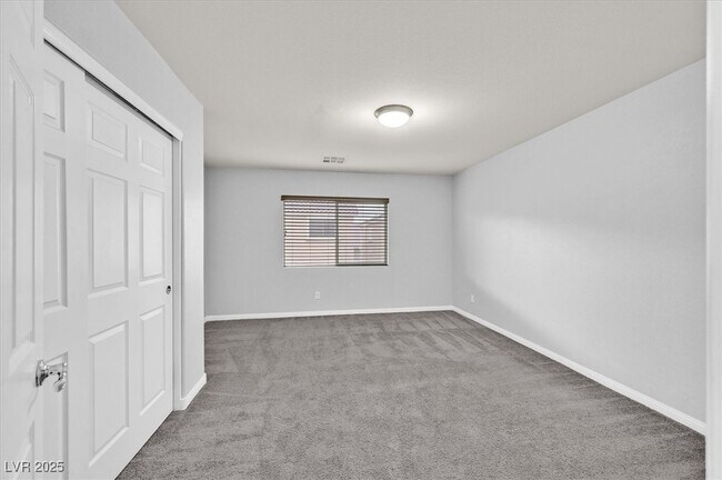 Building Photo - 10031 Alden Creek St