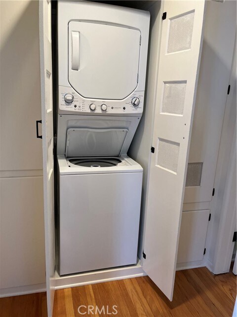 Building Photo - 116 24th St