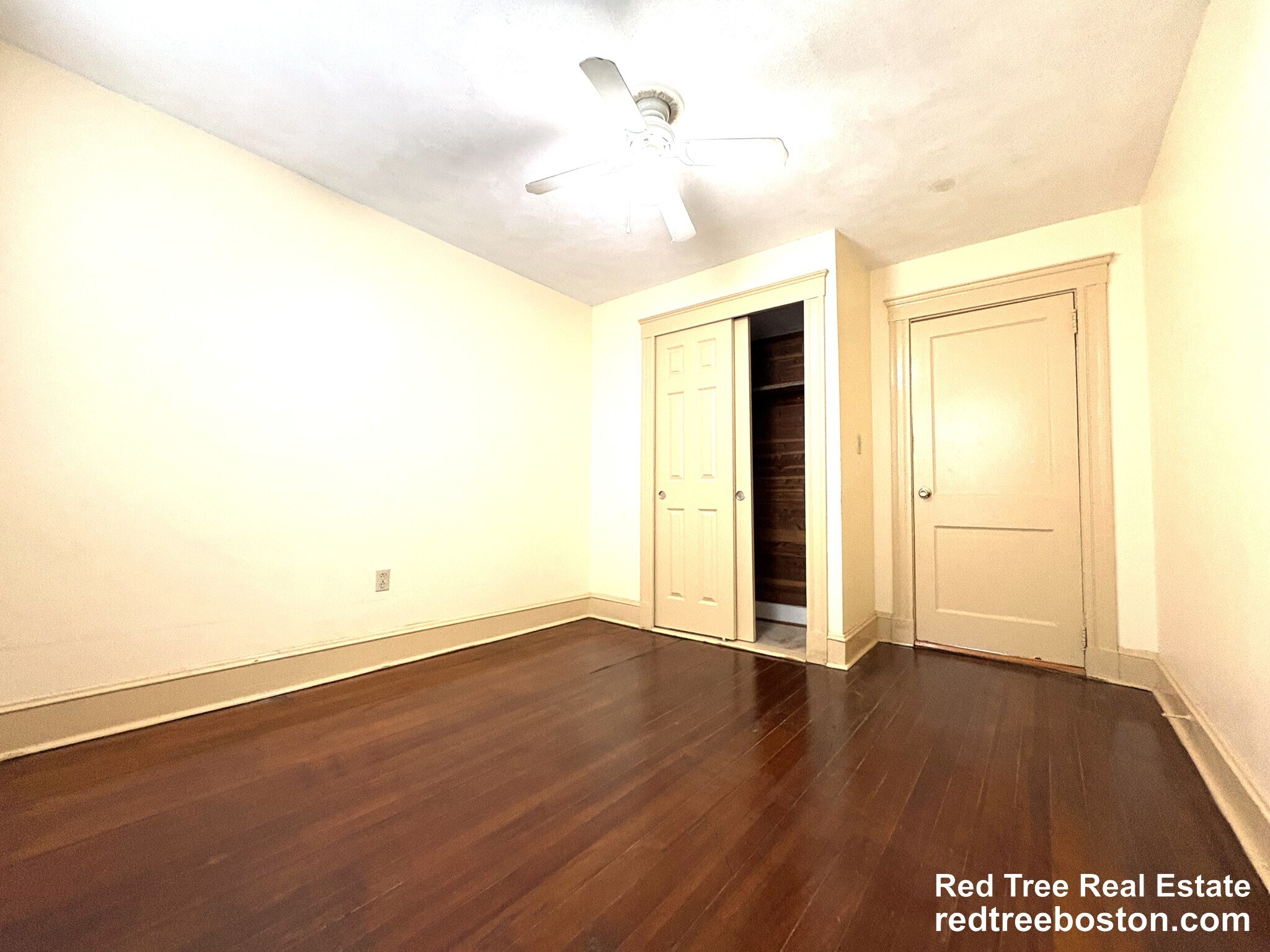 Building Photo - 595 Fellsway W