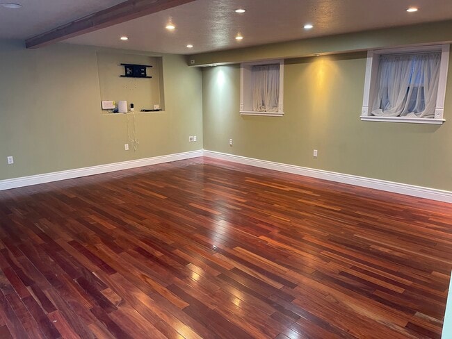 Building Photo - 572 W 6300 S