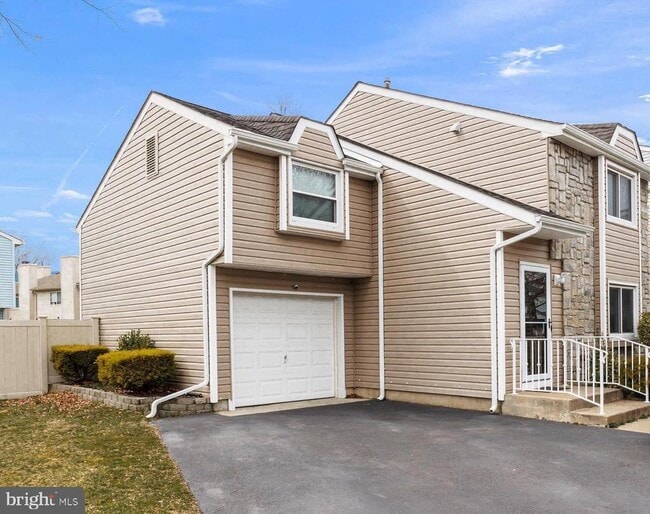 Building Photo - 17 Winchester Dr