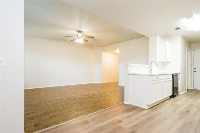 Building Photo - 111 Oakhurst Dr