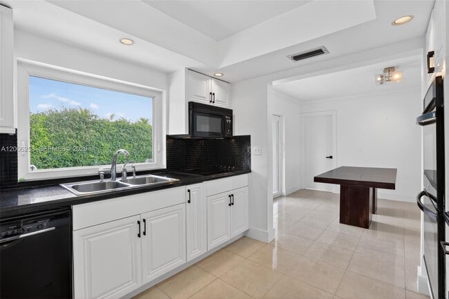 Building Photo - 8161 SW 104th St