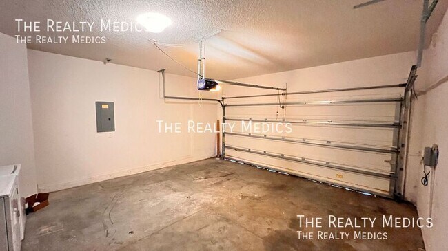 Building Photo - 12811 Moss Park Ridge Dr