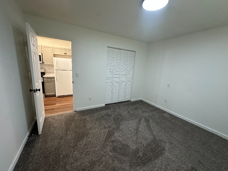 Building Photo - 581 E Mulchatna Dr