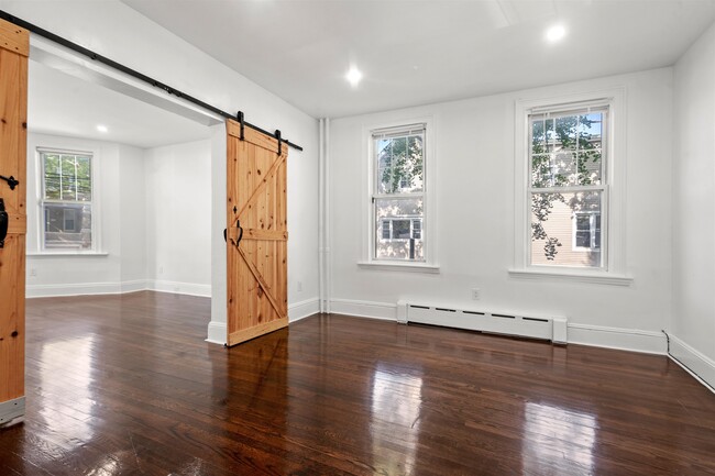 Building Photo - 56 Highwood Terrace