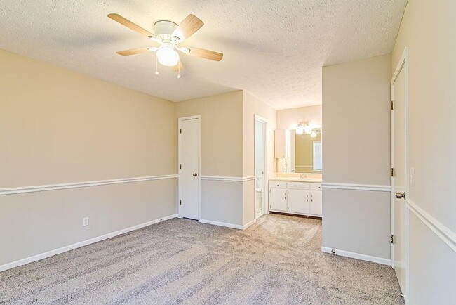 Building Photo - 3535 Miller St