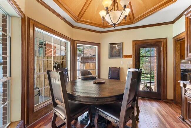 Building Photo - 11 Hornsilver Pl