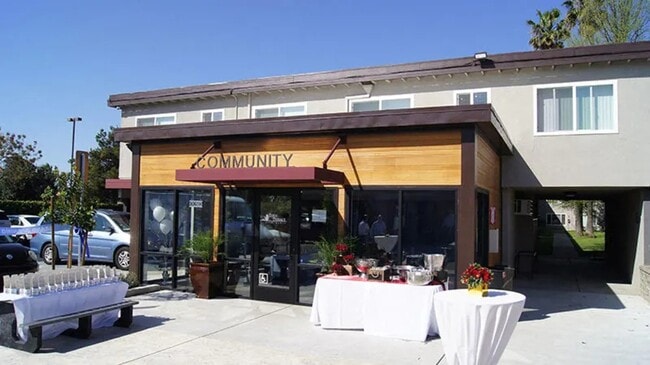 Building Photo - 1824 Ethan Wy