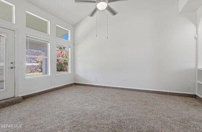 Building Photo - 7239 Desert Jewel Dr