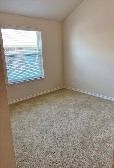 Building Photo - 3605 Chapel Hill Lane