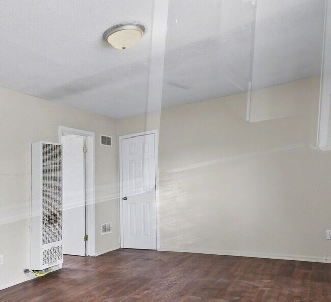 Building Photo - 207 N Santa Fe Ave