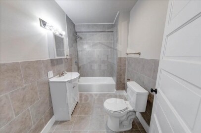 Building Photo - 622 N Mulberry St