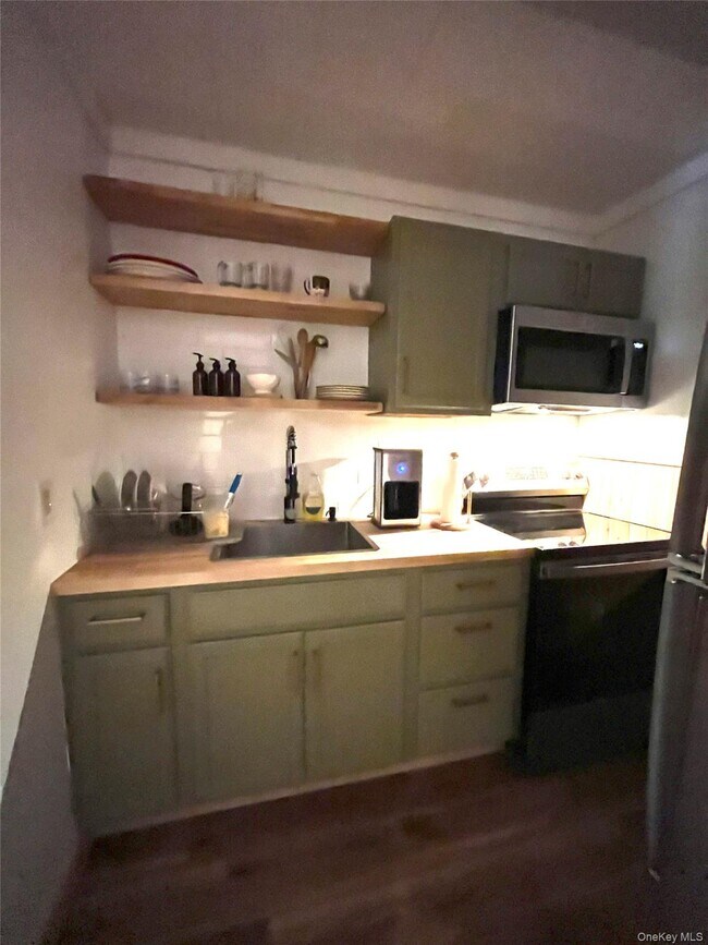 Building Photo - 1959 Old Rte 17