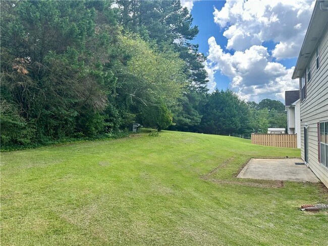Building Photo - 665 Walnut Creek Dr NW