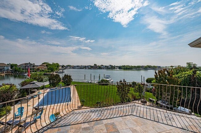 Building Photo - 37 Crescent Cove Cir