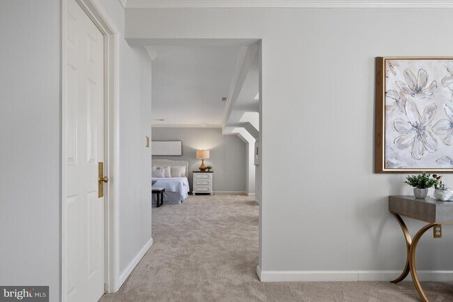 Building Photo - 8815 Surrey Ct