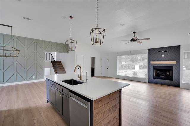 Building Photo - 3301 Yellowstone Dr