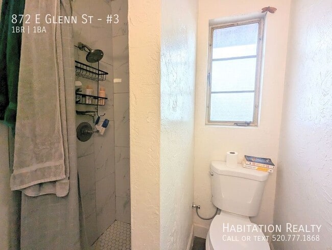 Building Photo - 872 E Glenn St