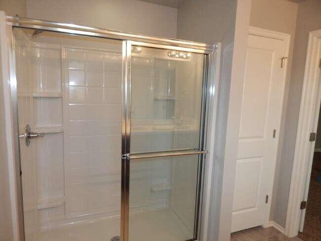 Building Photo - 2429 NW 190th St