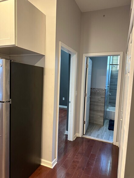 Building Photo - 511 South St