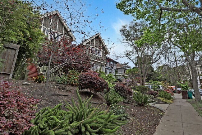 Building Photo - Perfect Blend of Piedmont Ave Energy & Tree-Lined Tranquility