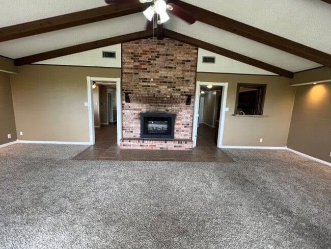 Building Photo - 10267 Mount Crosby Dr