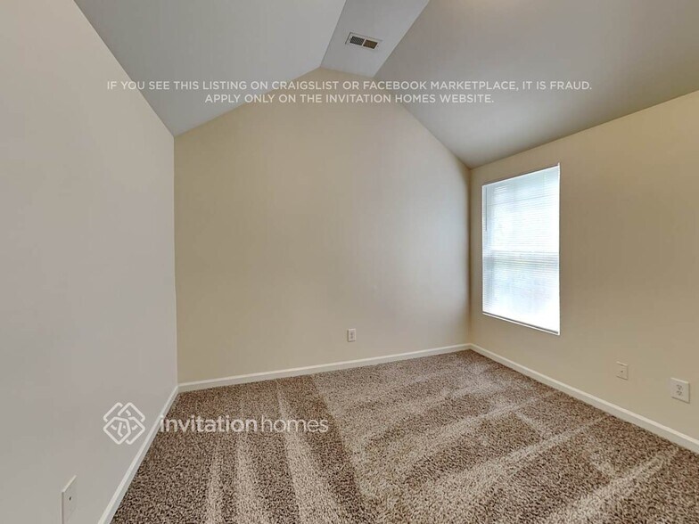 Building Photo - 3750 Burtons Barn St