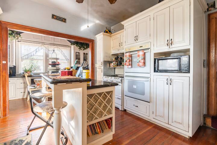 Kitchen - 2374 Mission Inn Ave