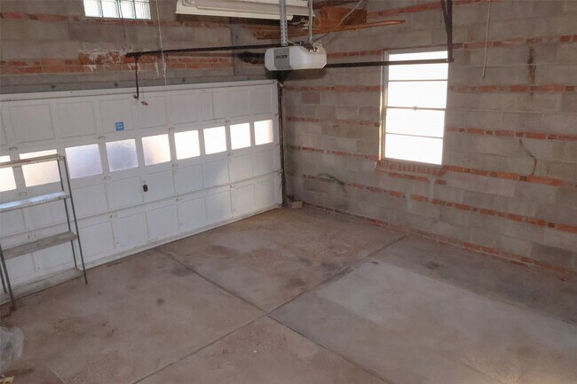 Building Photo - 934 Forder Rd