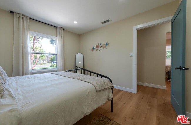 Building Photo - 4147 Marcasel Ave