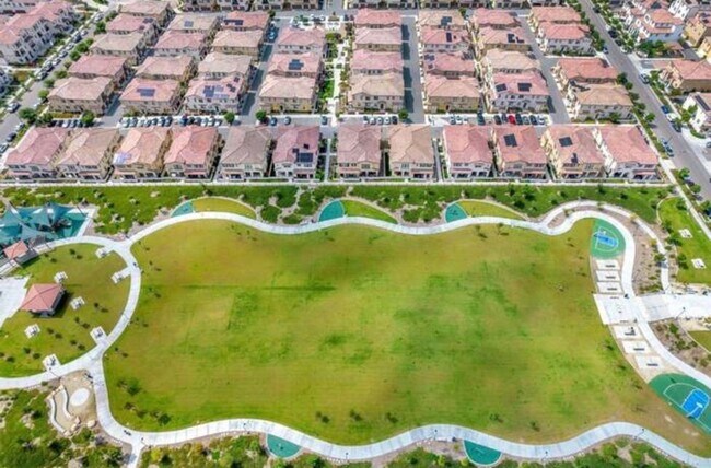 Building Photo - PRICE REDUCED | SOLAR | Great Location