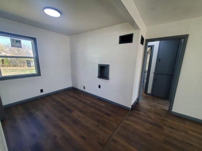 Building Photo - COMING SOON!...Remodeled Free standing home in NE Wichita