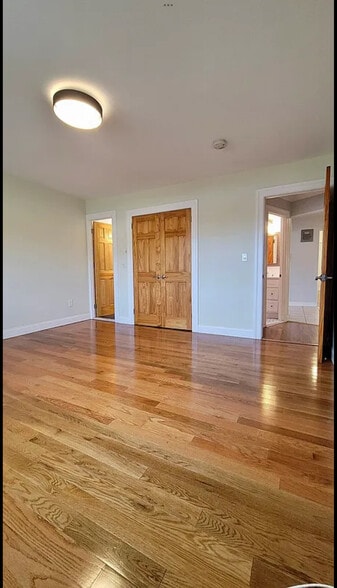 Building Photo - 2431 43rd St