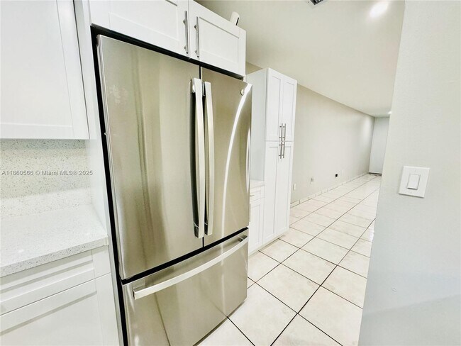 Building Photo - 6950 Sharpecroft Ct