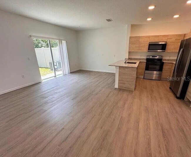 Building Photo - 1213 Southstation Pl