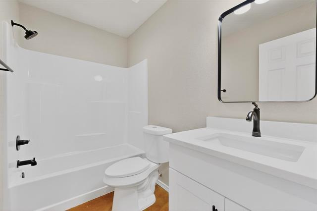 Building Photo - 1471 W Kaufman St