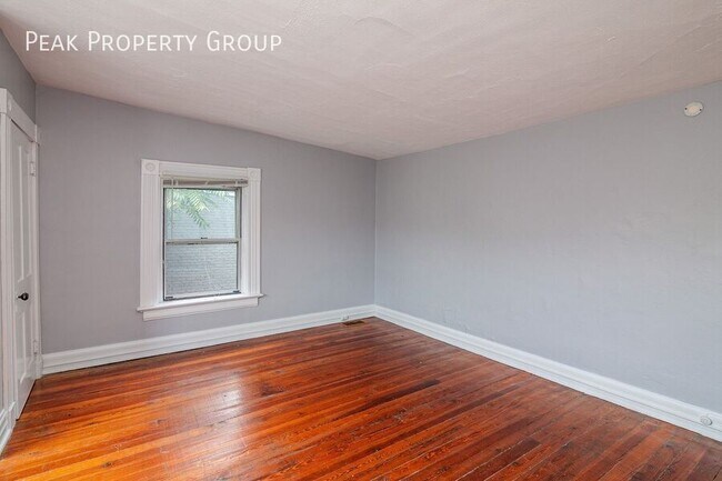 Building Photo - 522 Probasco St