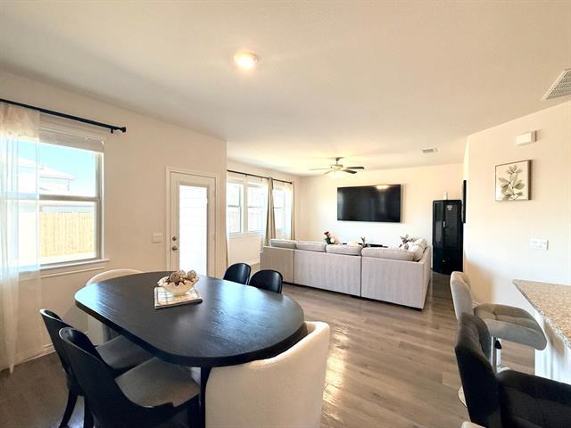 Building Photo - 7212 Seton Pl