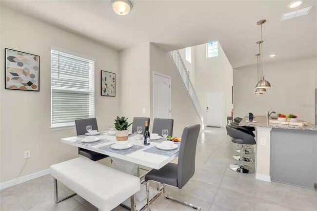 Building Photo - 7267 Oakmoss Loop