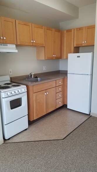 Building Photo - 355 Calle Principal