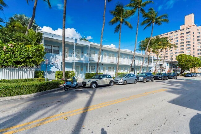 Building Photo - 635 8th St