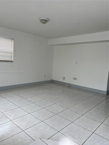 Building Photo - 5067 NW 5th St