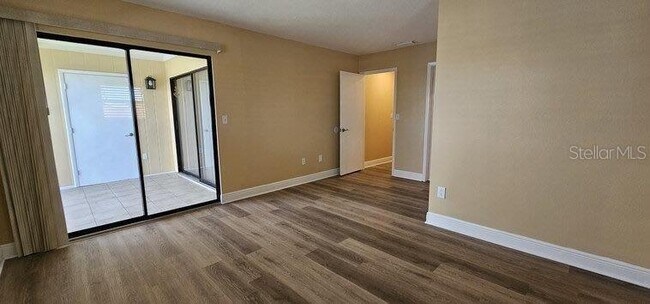 Building Photo - 3768 Bal Harbor Blvd