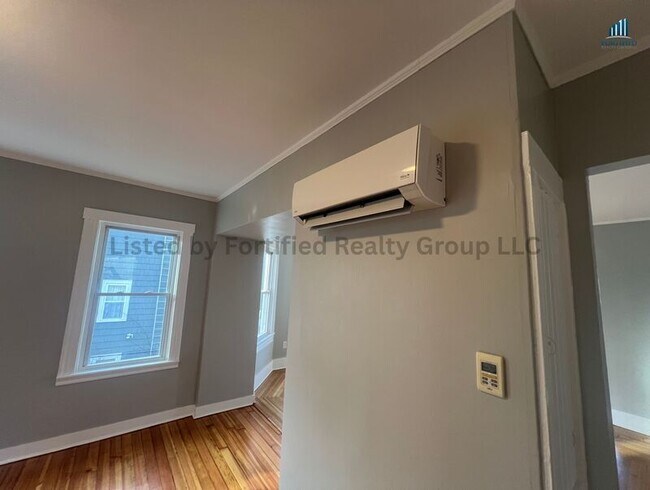 Building Photo - 265 Middle St