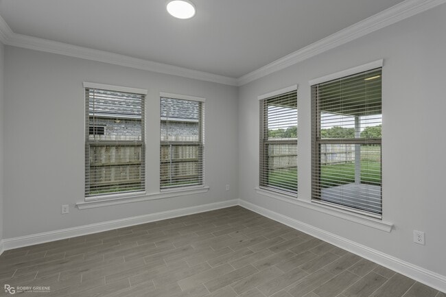 Building Photo - 212 Paisley Ln