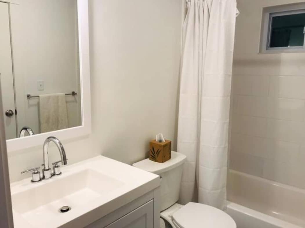 Building Photo - 42 Hano St