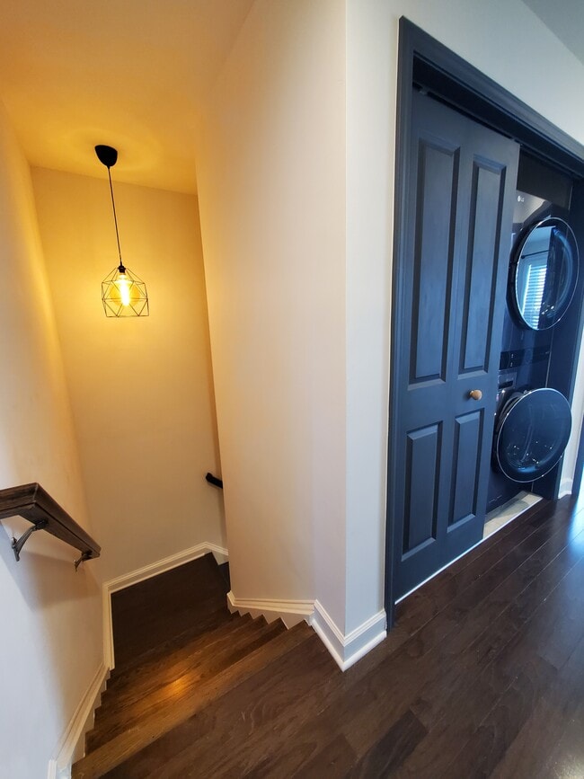 Building Photo - 160 Hamilton Ave NW