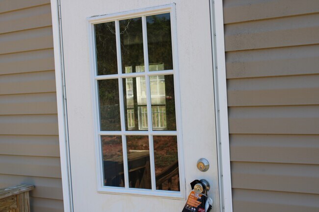 Building Photo - 818 W Grantville Rd