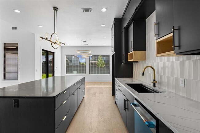 Building Photo - 4427 S 88th St